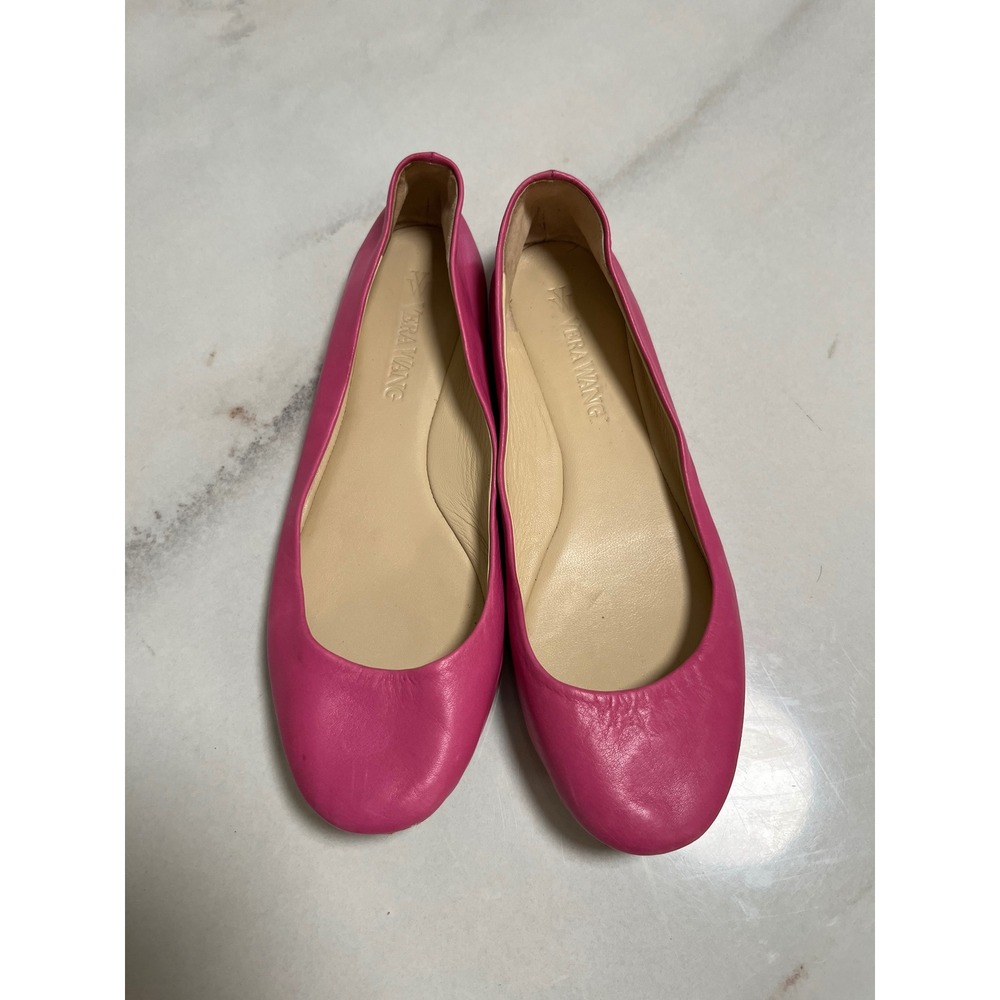 Vera Wang Ballet Flats Pink Leather 9.5M Round Toe Slip On Classic Designer
